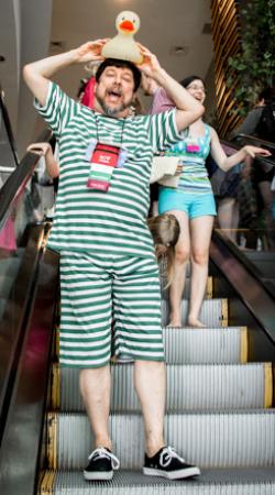 Fan on escalator at hotel